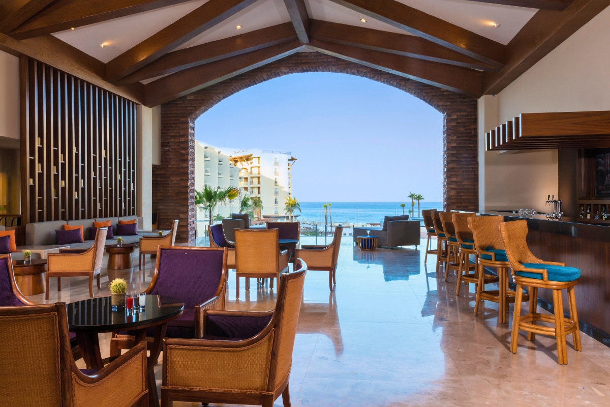 KRYSTALGRANDLOSCABOS_RESTAURANT_LOBBY_BAR
