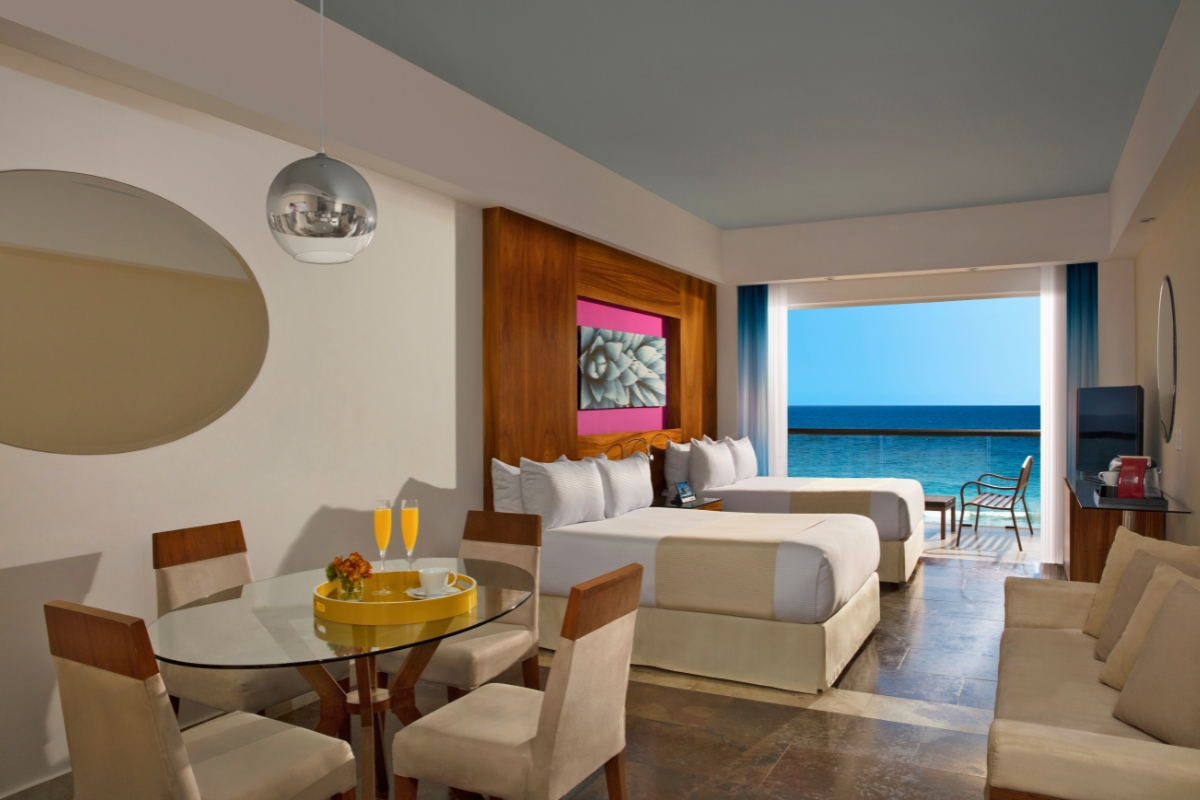 KRYSTALGRAND_LOSCABOS_ALTITUDE_JR_SUIITE_OCEAN_FRONT_VIEW